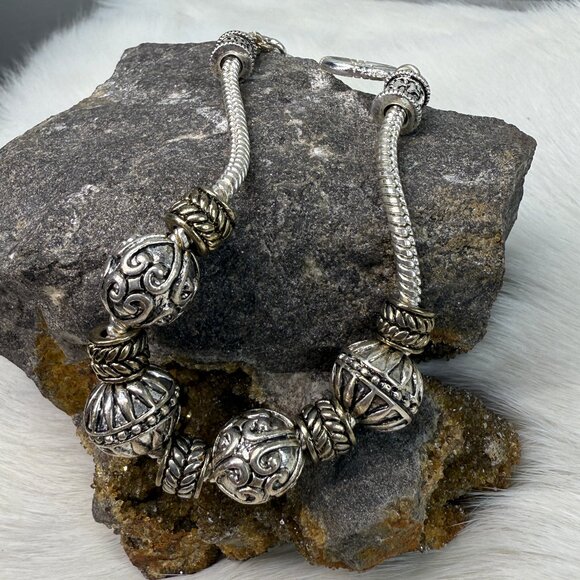 Silver Tone Slide Bead Bracelet Toggle Clasp 7.5" - Picture 1 of 5